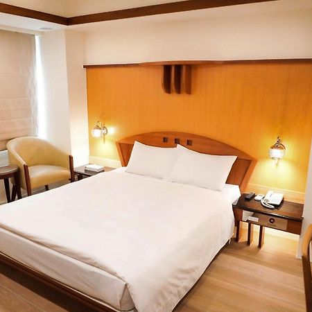 Kao Yuan Hotel - Zhong Zheng Taichung Exterior foto