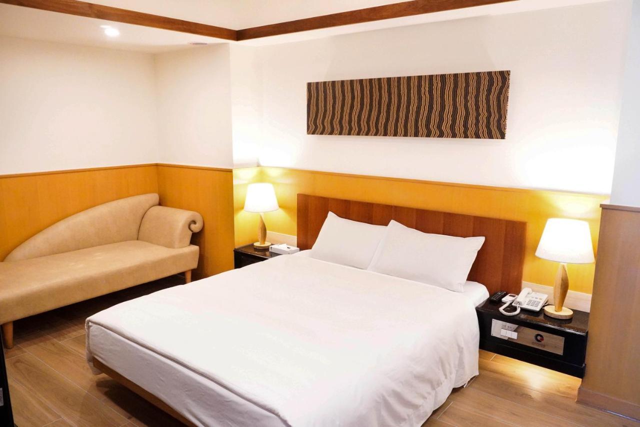 Kao Yuan Hotel - Zhong Zheng Taichung Exterior foto